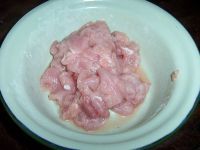 大葱木耳炒肉的做法步骤2