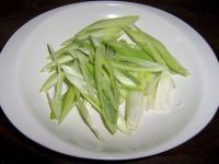 大葱木耳炒肉的做法步骤4