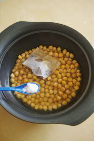 五香鹰嘴豆—好吃不上火的消夏小零食的做法步骤5